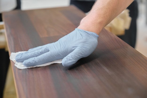 Wood floor polishing